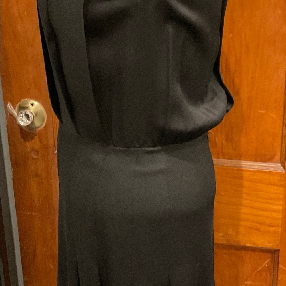 BLACK CHANEL SILK PLEATED MIDI DRESS WITH CHANEL BUTTONS DOWN THE BACK LBD SZ 8 - Picture 4 of 9